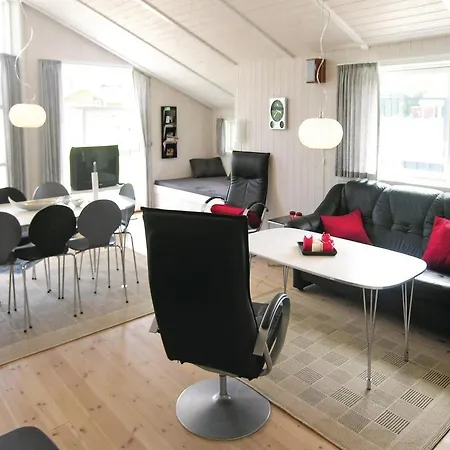 Holiday Enebaervaenget Iv